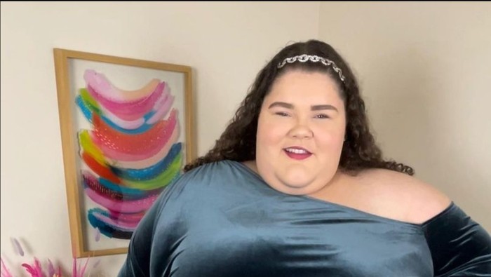 Travel Influencer Jaelynn Chaney menuntut lorong hotel dan lift agar lebih lebar.