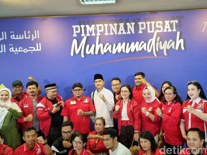 Kaesang Pangarep usai bertemu Ketum PP Muhammadiyah di Jogja, Jumat (6/10/2023).