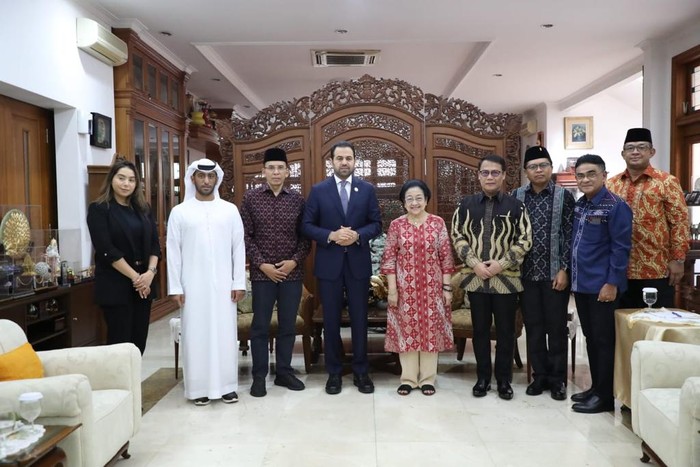 Ketua Umum PDI Perjuangan Megawati Soekarnoputri terpilih menjadi satu dari enam anggota komite hakim Zayed Award untuk Persaudaraan Umat Manusia (Human Fraternity).