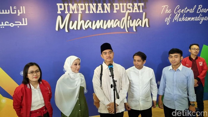 Ketum PSI Kaesang Pangarep saat memberikan keterangan di Kantor Pimpinan Pusat (PP) Muhammadiyah, Kota Jogja, Jumat (6/10/2023).