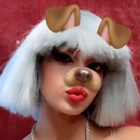 Selama ini, persiapan Lisa BLACKPINK untuk tampil di Crazy Horse Paris dirahasiakan agar tidak tersebar. Dia mulai datang latihan ke sana pada bulan Juli, di tengah kesibukan jadwal tur dunia di Paris.Foto: dok. Instagram @lalalalisa_m