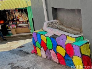 Makam Iboe Idjah yang Menempel dengan Rumah Warga Bandung
