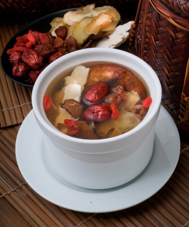 Makanan Pakai Obat Tradisional Jadi Tren Kuliner Baru di China