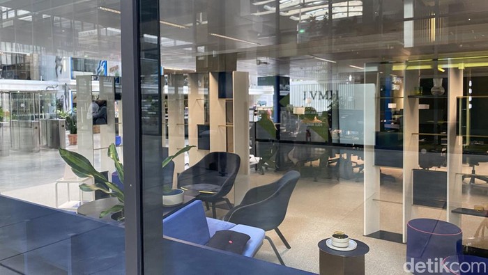 Station F di Paris digadang-gadang sebagai kampus perusahaan rintisan (startup) terbesar di dunia. Rencananya, Ibu Kota Negara (IKN) juga akan membangun fasilitas yang sama.