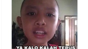 Kalau kalah terus bikin stres badminton lover... Foto: Twitter