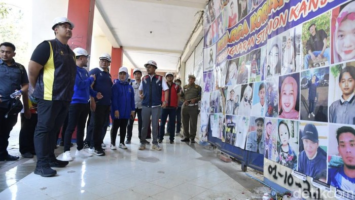 Menpora Dito datangi pintu 13 Stadion Kanjuruhan