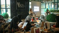 Event ini merupakan sebuah ruang untuk mengumpulkan womenpreneur dari berbagai sektor untuk saling mendukung satu sama lain sebagai support system dalam menciptakan komunitas ekosistem di global.  