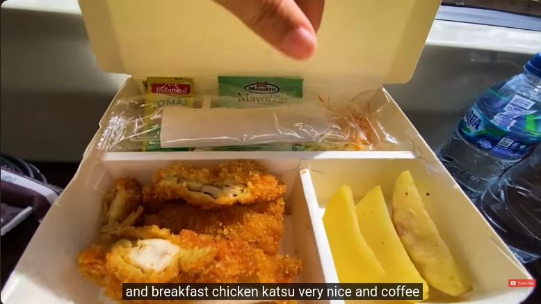 Orang asing cicip makanan di Kereta Api Indonesia (KAI)