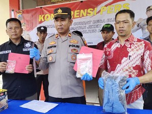 Siang Bolong Pria Asal Jepara Bobol Rumah di Blora Gasak Emas 200 Gram