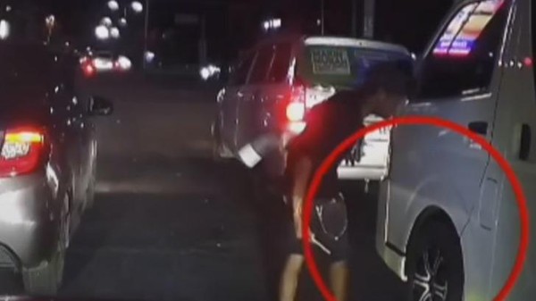 Pengamen Viral Tusuk Ban Mobil Pengendara di Medan Ditangkap