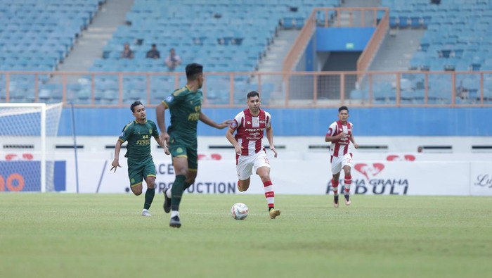 Laga Persikabo Vs Persis Solo di Stadion Wibawa Mukti Cikarang, Jawa Barat pada Jumat (6/10/2023)