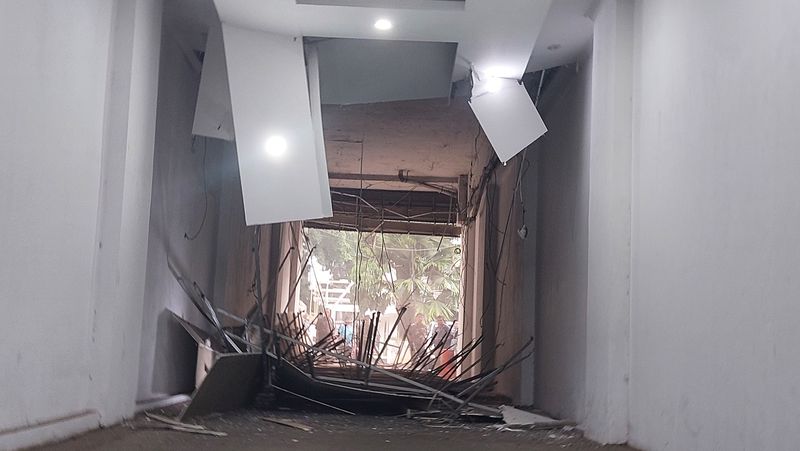 Plafon di Balai Kota Bogor Ambruk (Sholihin/detikcom)