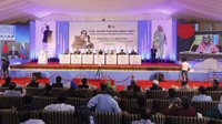 Setelah Rooppur mulai berproduksi, Bangladesh akan bergabung dengan lebih dari 30 negara yang menjalankan reaktor tenaga nuklir. Uranium tersebut, yang tiba di Bangladesh akhir bulan lalu, diserahkan kepada pihak berwenang pada sebuah upacara di Ishwardi, tempat pabrik tersebut berada, di distrik utara Pabna pada hari Kamis. Perdana Menteri Bangladesh Sheikh Hasina dan Presiden Rusia Vladimir Putin bergabung dalam upacara tersebut – keduanya melalui tautan video.