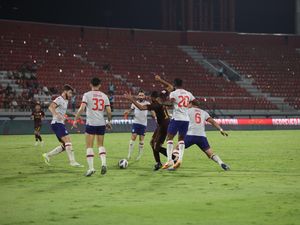 Petaka Kartu Merah Reza Arya Buat PSM Makassar Dibantai Sabah FC di AFC Cup