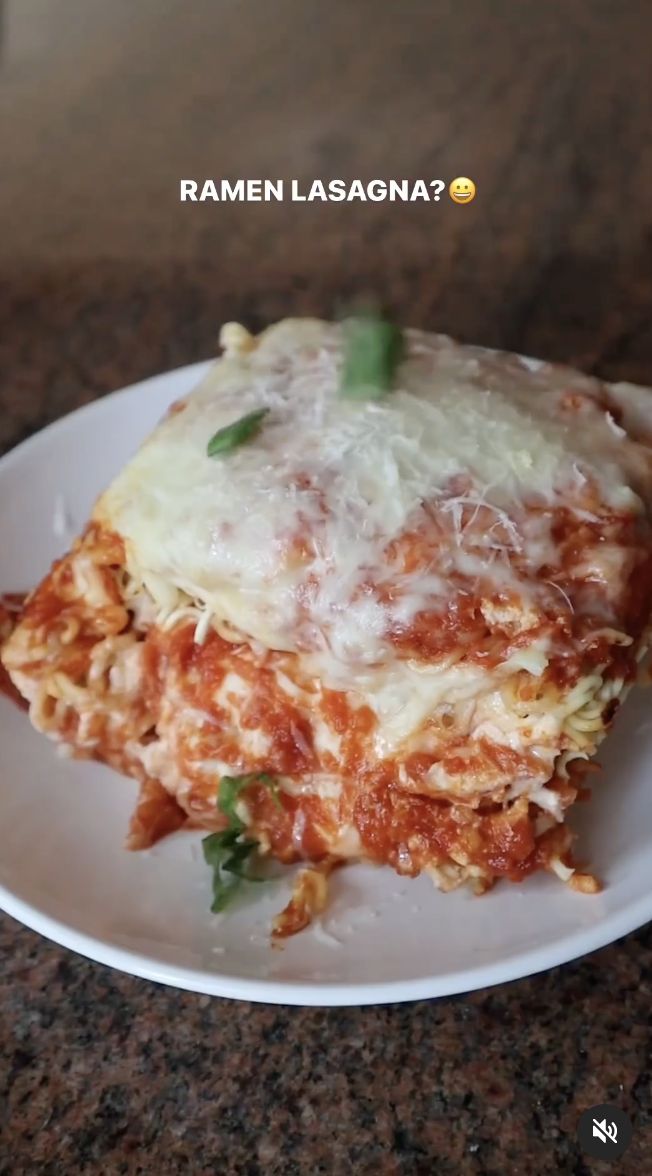 Ramen Lasagna Dibuat dari Mie Instan, Begini Caranya