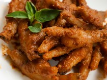 Resep Rendang Ceker Berbalut Bumbu Rempah Pekat, Cocok untuk Lauk Bekal