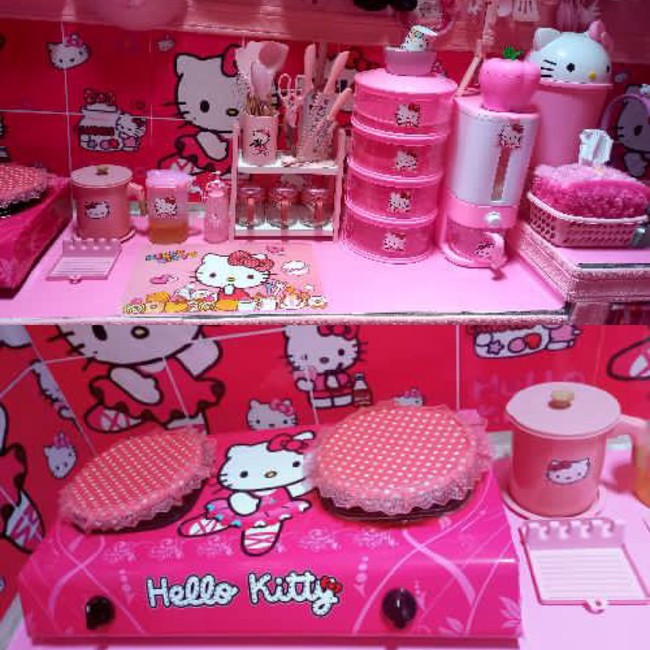 Tika yang sering mengunggah rumahnya yang serba Hello Kitty, mendapatkan komentar nyinyir dari warganet. Namun dia mendapatkan dukungan dari keluarga dan tetangga. Padahal saya cuma upload rumah saya sendiri dengan tema Hello Kitty, karena itu kesukaan saya hobi saya, bahkan suami, orang tua, tetangga juga pada mendukung, ungkap Tika di akun TikToknya. Foto: Dok. pribadi Tika Septiani.