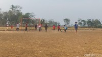 Jika hujan kembali turun, lahan sawah bakal kembali berfungsi sebagaimana mestinya (Foto: Whisnu Pradana/detikJabar)