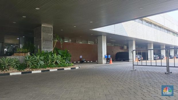 Suasana kantor Kementerian Pertanian di Ragunan, Jakarta Selatan sepi usai Syahrul Yasin Limpo mundur sebagai Menteri Pertanian. (CNBC Indonesia/Martyasari Rizky)