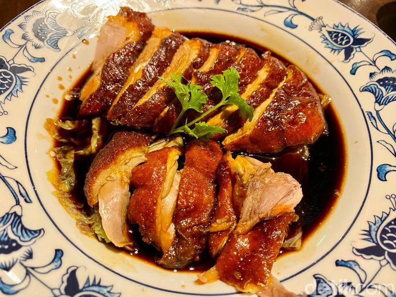 Suck My Duck : Gurih Nampol! Bebek Panggang Halal dan Mie Bebek ala Hong Kong