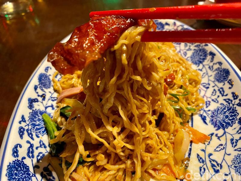 Suck My Duck : Gurih Nampol! Bebek Panggang Halal dan Mie Bebek ala Hong Kong