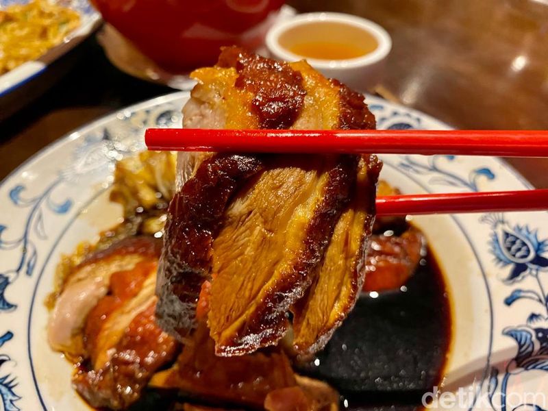 Suck My Duck : Gurih Nampol! Bebek Panggang Halal dan Mie Bebek ala Hong Kong