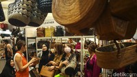 Salah satu produk yang dicari seperti tas yang dijual mulai dari Rp 400 ribu hingga Rp 900 ribu.  