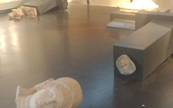 Turis hancurkan isi museum karena prinsip agama