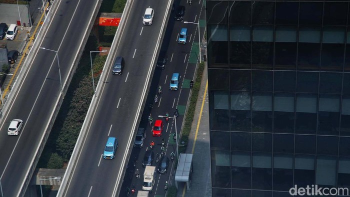 Paparan polusi udara diketahui bisa menimbulkan masalah kesehatan yang serius. Selain bisa buruk untuk paru-paru, polusi udara juga meningkatkan risiko stroke.