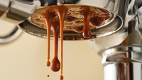 Atomo mengatakan kopi cold brew tanpa biji yang merupakan bukti konsep awal menghasilkan emisi karbon 93% lebih sedikit dan menggunakan air 94% lebih sedikit dibandingkan kopi biasa. Majalah Time menobatkannya sebagai salah satu dari 200 penemuan terbaik tahun 2022.  