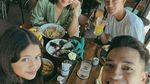 17 Tahun Menikah, Nana Mirdad dan Andrew White Masih Sering Makan Romantis