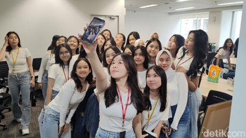 Setidaknya ada lebih dari 100 siswi yang berasal dari berbagai wilayah seperti DKI Jakarta, Banten, dan Jawa Barat. Foto: (Panji Saputro/detikINET).