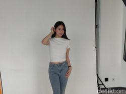 Aksi 100 Siswi Cantik di Markas RRQ