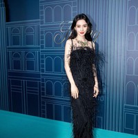 Pihak Crazy House tampaknya melihat keseriusan dari berita tersebut. Baru-baru ini, mereka pun mengunggah konfirmasi mengenai kehadiran wanita 34 tahun itu dalam acara mereka. Dikatatakan jika pemain Love The Way You Are tersebut tidak pernah terlihat di sana. Foto: Instagram @angelababyct