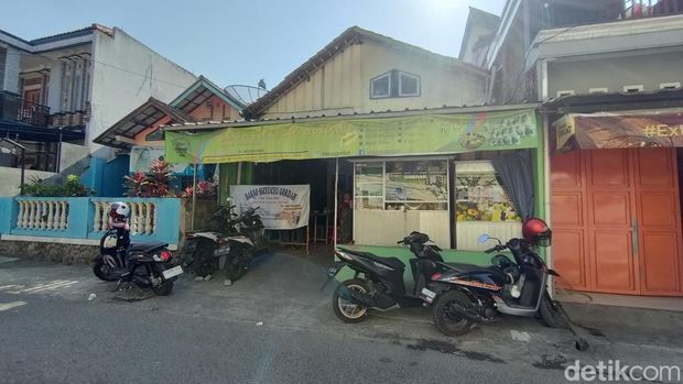 Bakso Aci Si Ceuceu Garut yang eksis sejak 2002