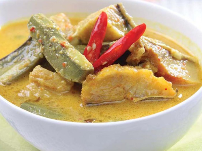 Gulai pisang khas Bengkulu.