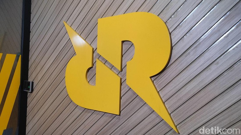 RRQ Mabar School Ambassador S2 resmi memulai interview offline yang digelar hari ini, Sabtu (7/10/2023). Ada lebih dari 100 siswi yang berjuang agar dapat melaju ke tahap berikutnya.