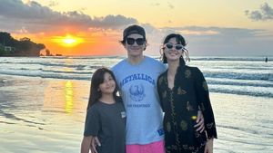 7 Foto Jizzy Pearl Putri Vino Bastian-Marsha Timothy, Pesonanya Saingi Ibunda