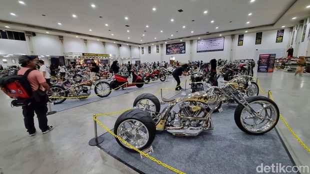 Suasana Kustomfest 2023 di JEC, Banguntapan, Bantul.