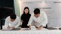Konsultan hukum Legalize.IDN melakukan perjanjian jual beli saham perdana dengan PT Tria Gemilang Perkasa di Maestro Jakarta Café & Space, Jakarta.