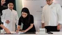 Legalize melayani hampir seluruh layanan legalitas yang dibutuhkan pelaku usaha maupun perusahaan, dari pendirian perusahaan, pengurusan perizinan sampai layanan pengurusan pajak. 