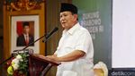 Momen Prabowo Merasa Tak Pantas Dielu-elukan Pendukungnya