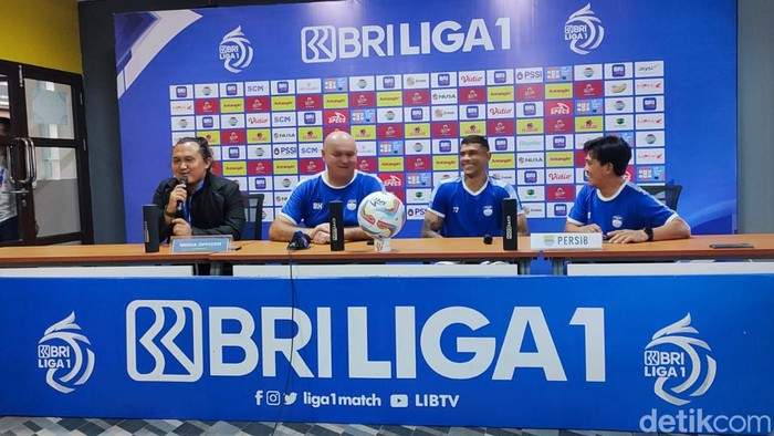 Pelatih Persib Bandung Bojan Hodak dan Ciro Alves