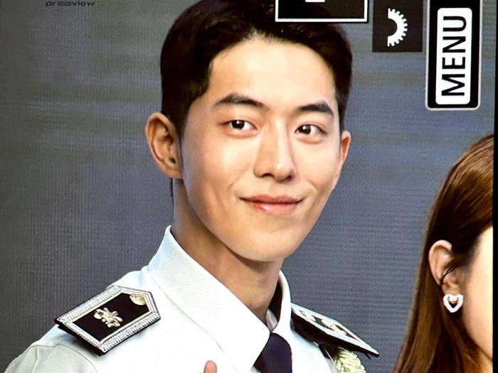 Penampilan Nam Joo Hyuk saat jadi MC Ground Forces Festival 2023