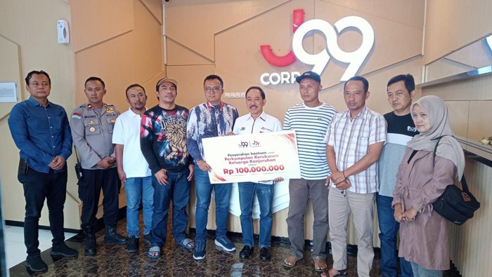 Polres Malang salurkan bantuan Juragan99 Corp ke keluarga korban Kanjuruhan (dok.istimewa)