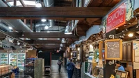 Rick bilang Riverfront Market di Wilmington menawarkan beberapa makanan favoritnya. Kamu bisa coba hidangan khas Peru hingga Thailand di sini. Foto: Brian Cicioni/Insider