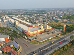 Ditopang Rumah hingga Komersial, Outlet di Karawang Timur Gaet Masyarakat Sampai Viral