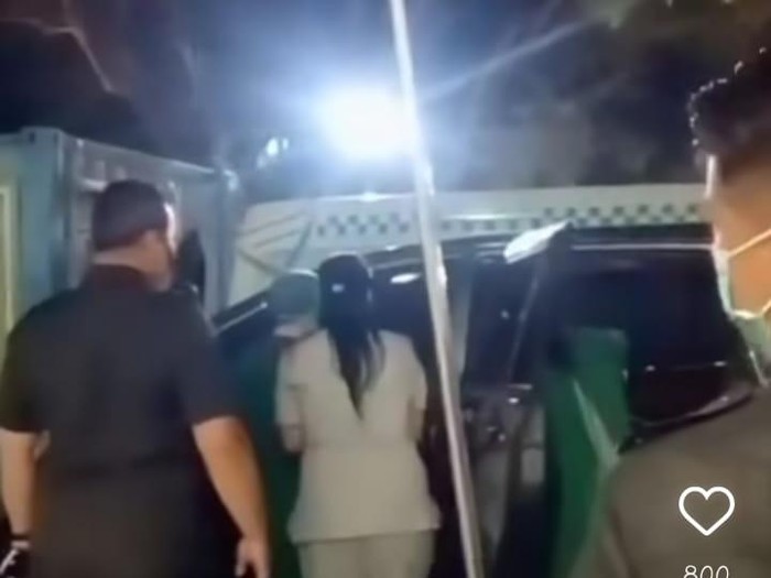Rekaman video tangis histeris diduga Ronald usai aniaya kekasihnya Dini