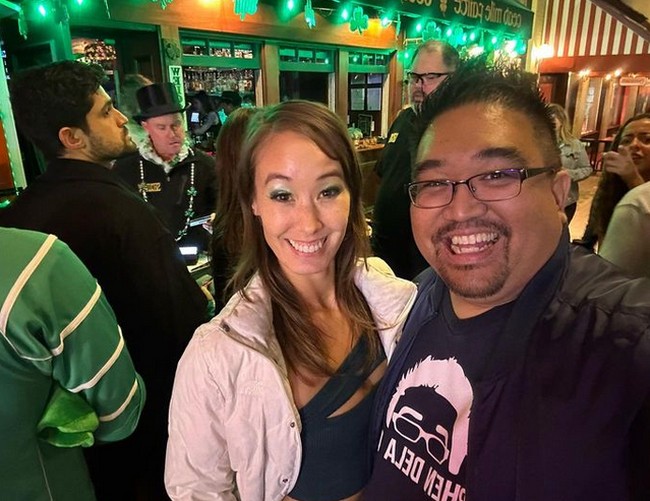 Dalam pengakuannya, Stephen tampak membenarkan pekerjaan istrinya. Foto: dok. Instagram/@stephen_delacruz