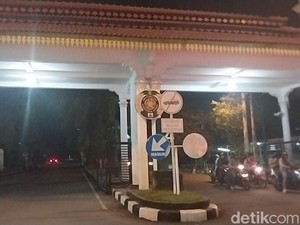 Menguak Misteri Hantu Wanita Gaun Merah Penunggu Pintu 4 USU Medan